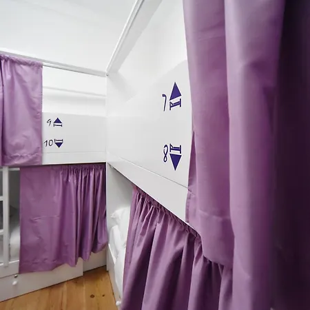 Brothers Hostel *